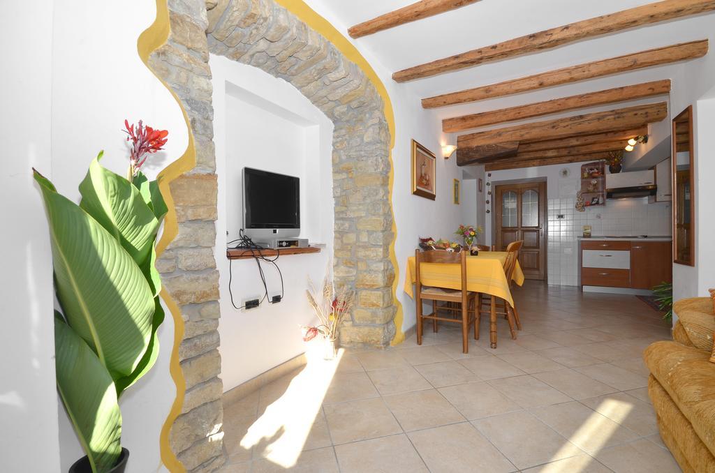 Bella Vista Apartments Motovun Bilik gambar