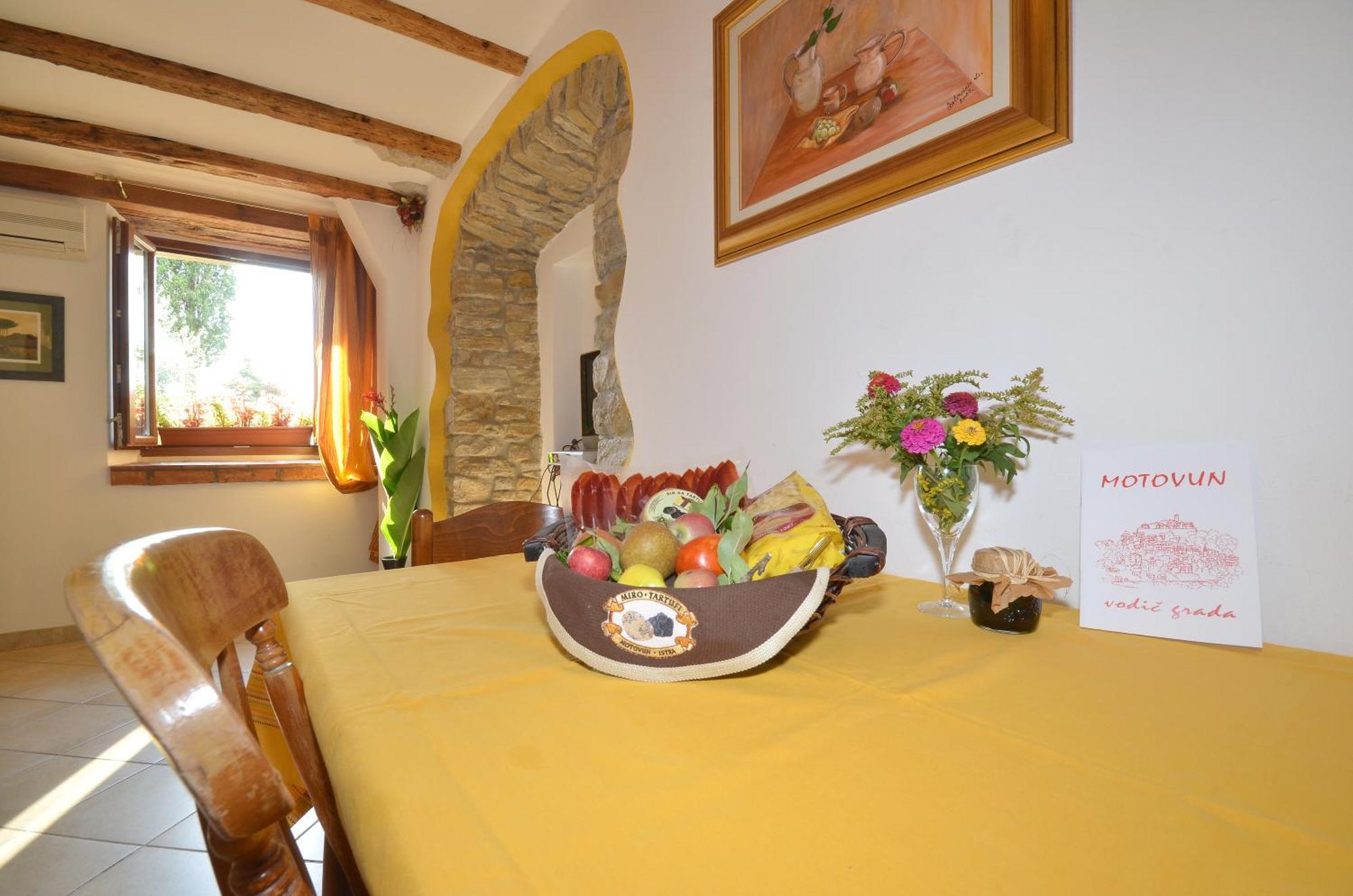 Bella Vista Apartments Motovun Bilik gambar